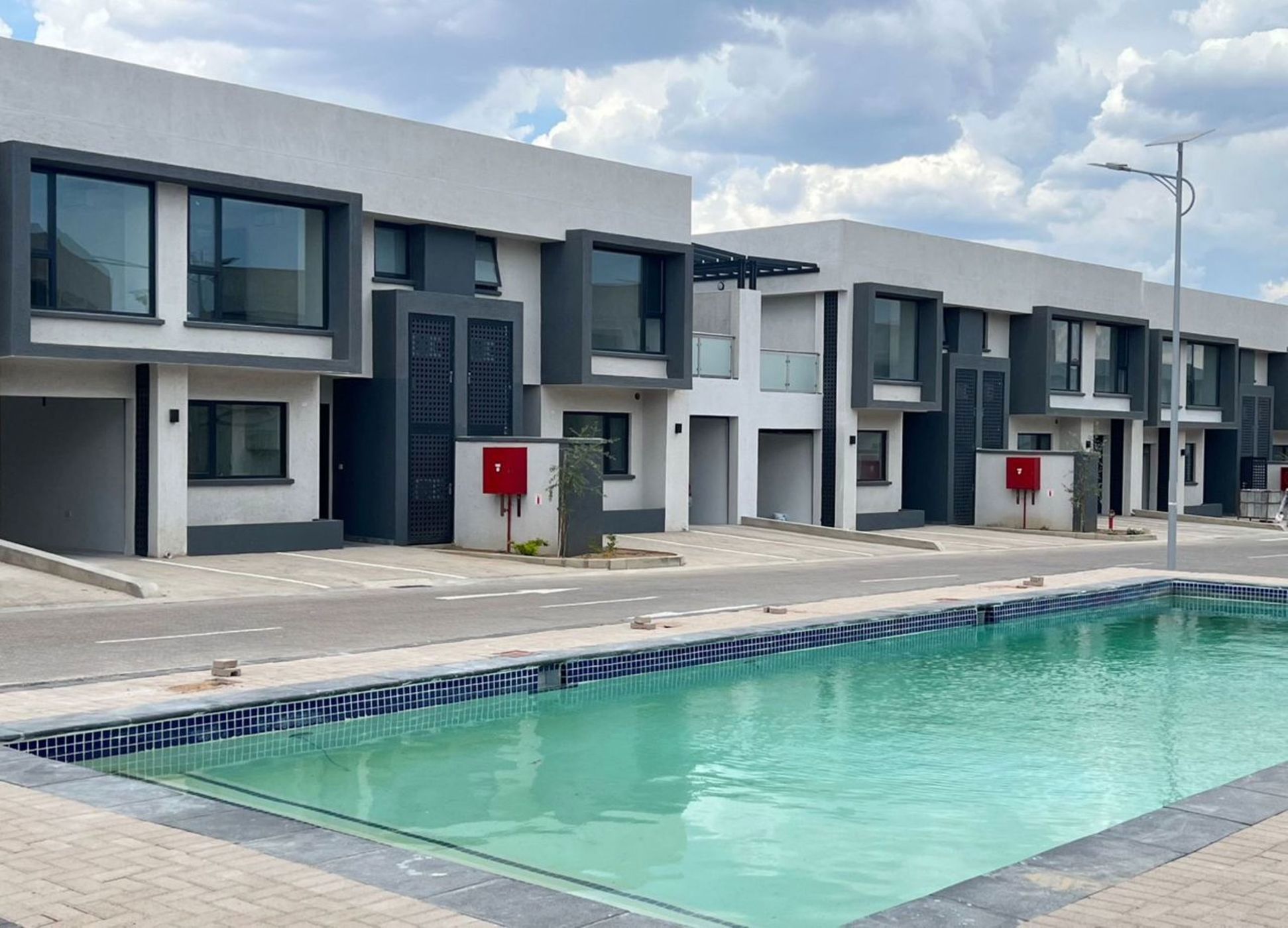 Apartment to rent in Block 10, Botswana - 3BO1742888