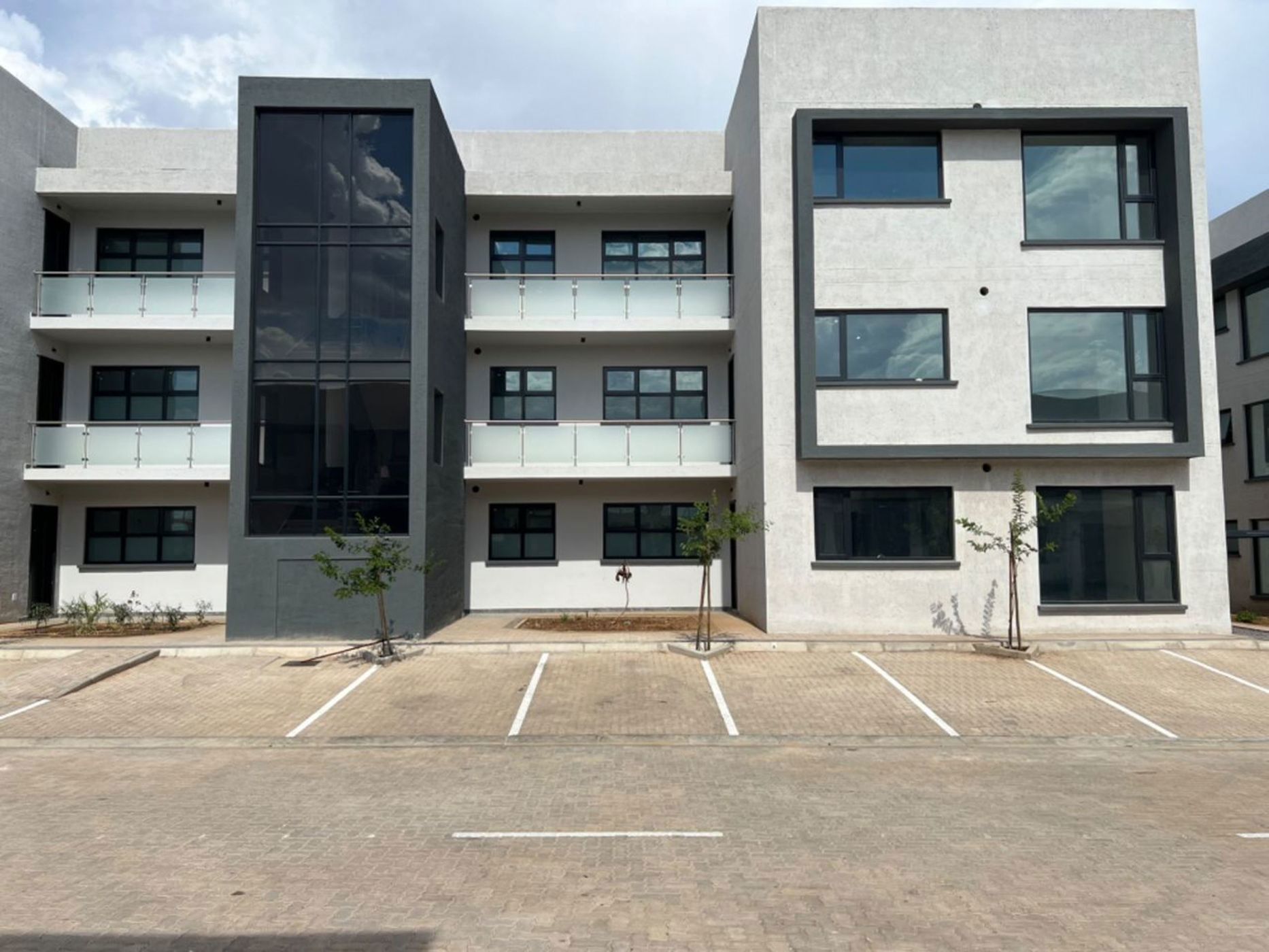 House let in Block 10, Botswana - 3BO1678965