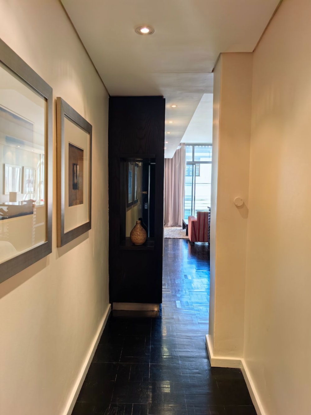 Bachelor apartment let in Cape Town Central - CBL1694776 Bachelor apartment let in Cape Town Central - CBL1694776