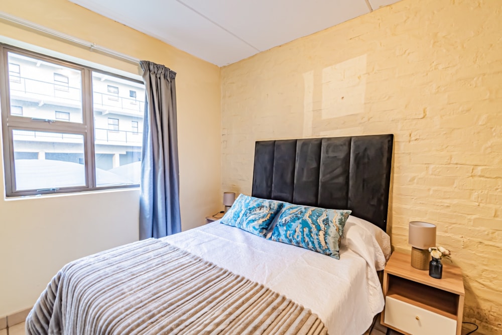 Apartment for sale in Die Hoewes - CN1662046