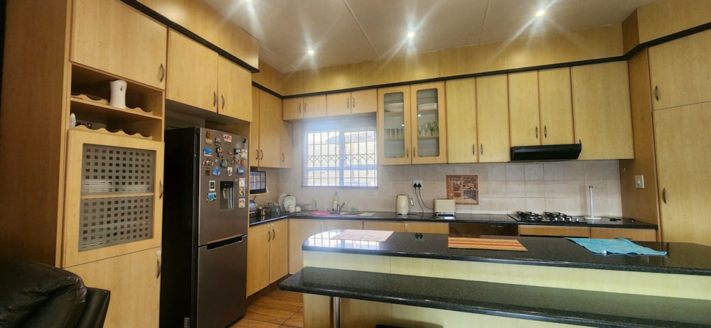 Security complex home for sale in Escombe - 1WB1664346