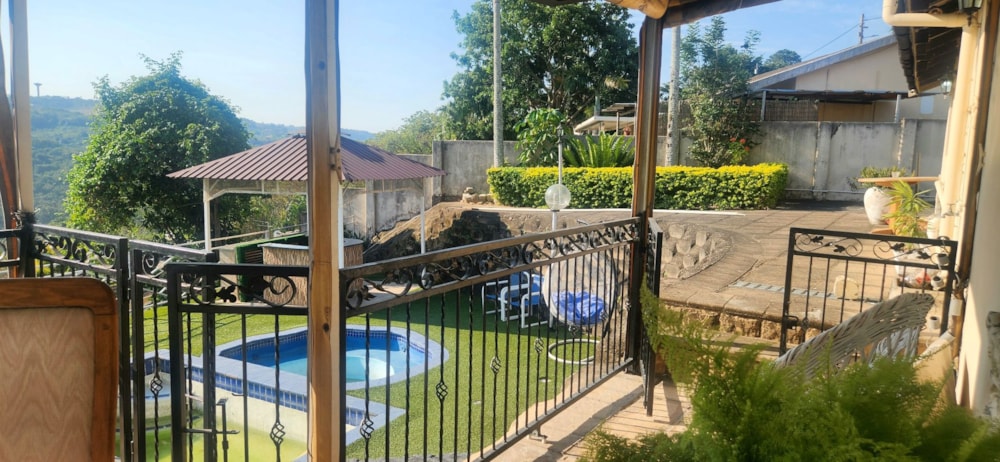 Security complex home for sale in Escombe - 1WB1664346