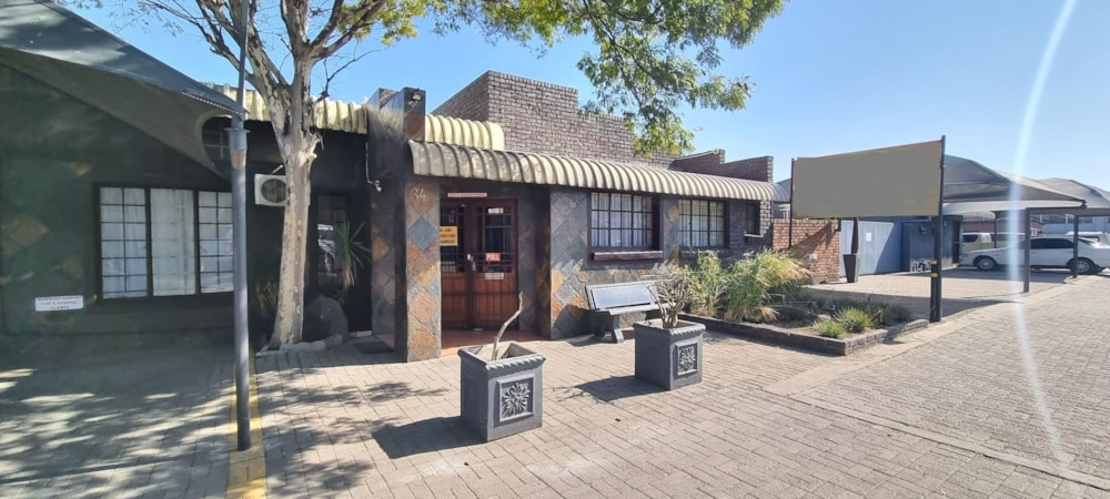 Commercial Building let in Phalaborwa - 1PW1662600 Commercial Building let in Phalaborwa - 1PW1662600