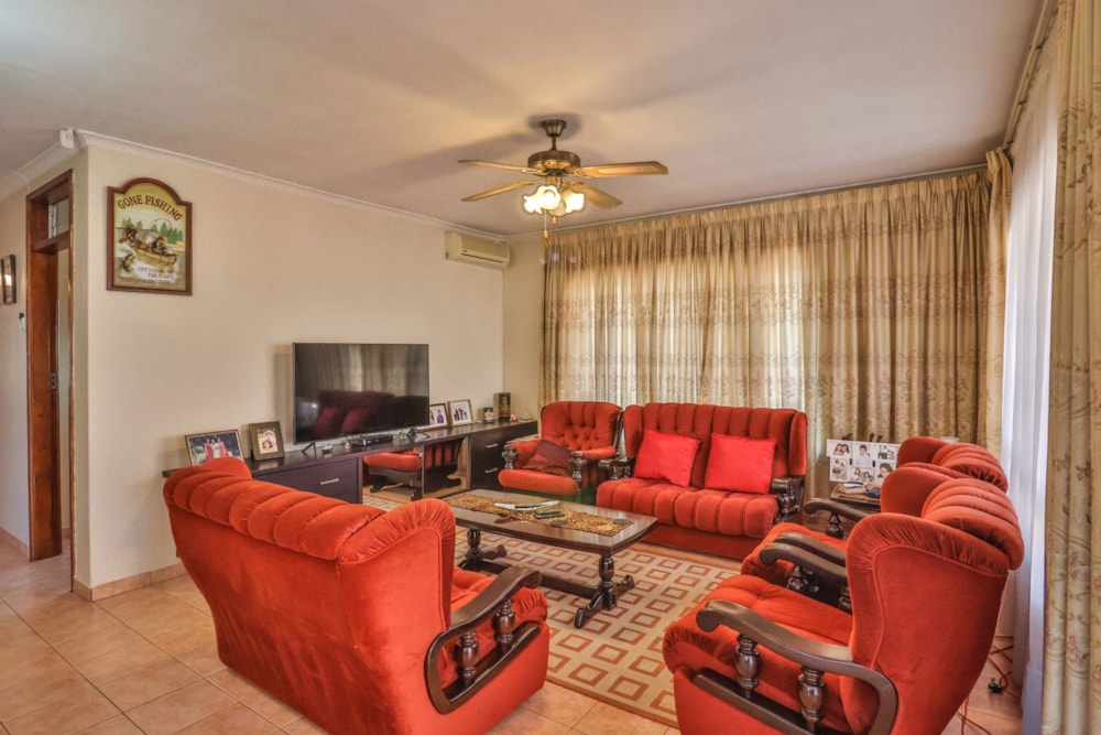 House for sale in Woodhurst - 1WB1662538 House for sale in Woodhurst - 1WB1662538