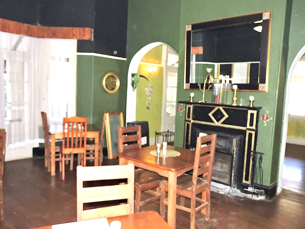 Commercial restaurant for sale in Zeerust - 1RU1662588