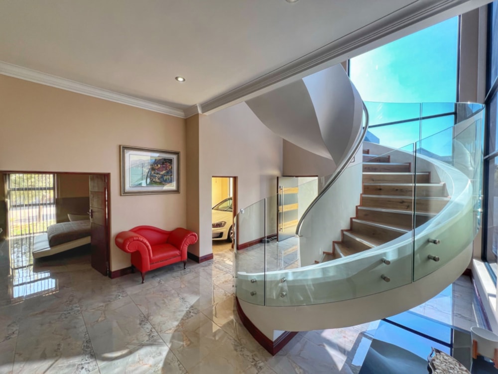 Double-storey house for sale in The Hills - PT1663207