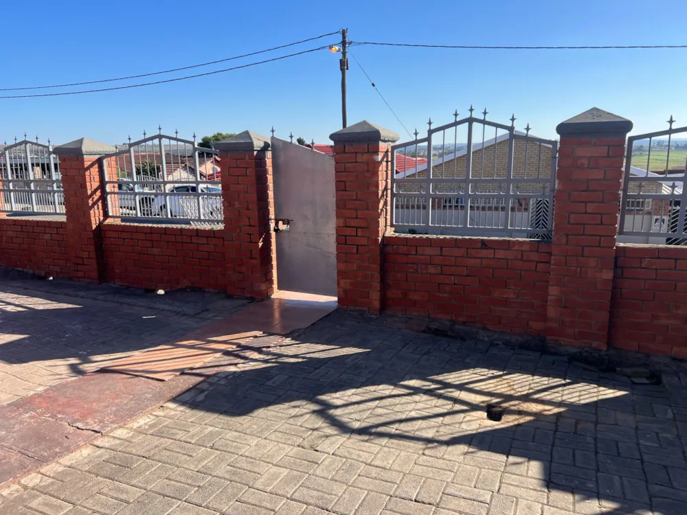 House for sale in King Williams Town (Qonce) - 1MH1663129 House for sale in King Williams Town (Qonce) - 1MH1663129