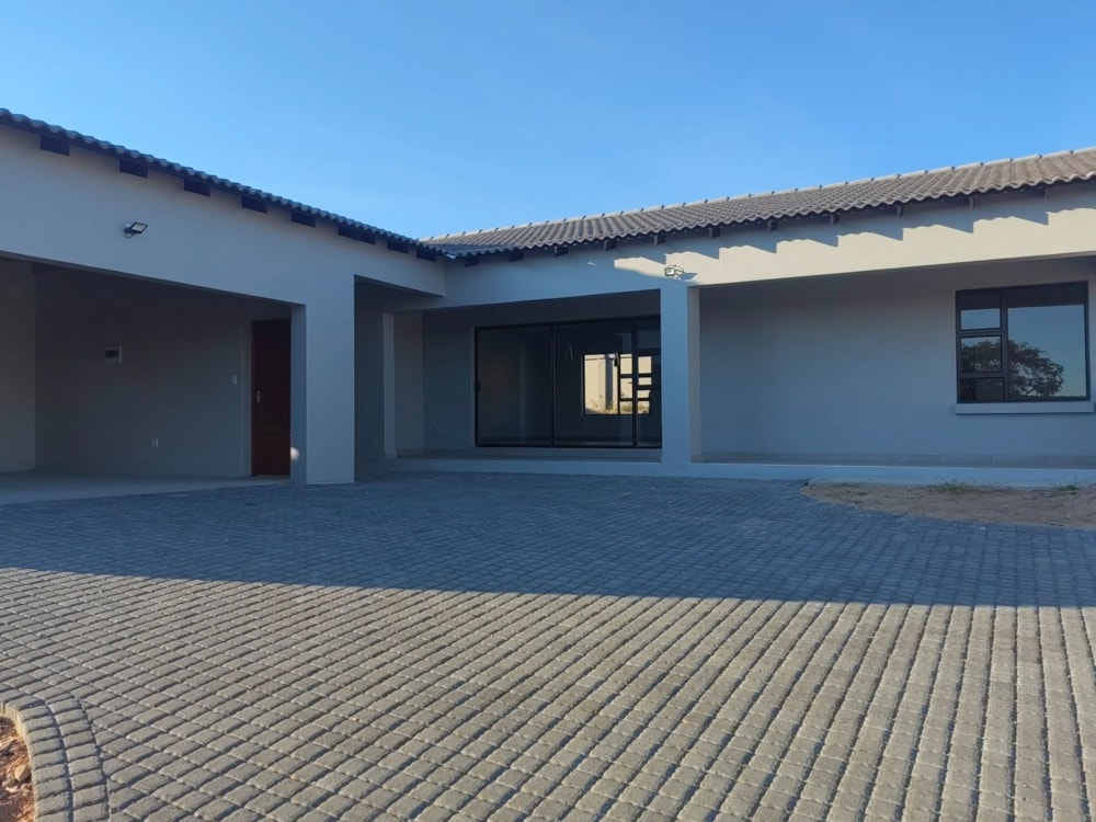 House sold in Stonehenge - 1NS1663133