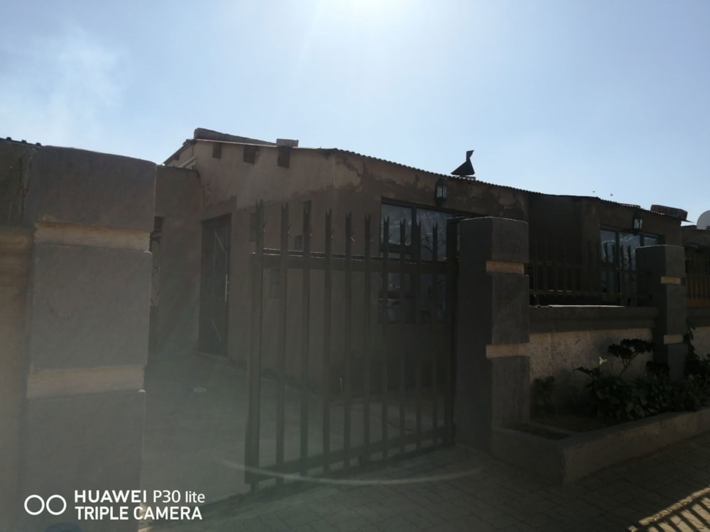 House for sale in Duduza - 1SP1664597 House for sale in Duduza - 1SP1664597