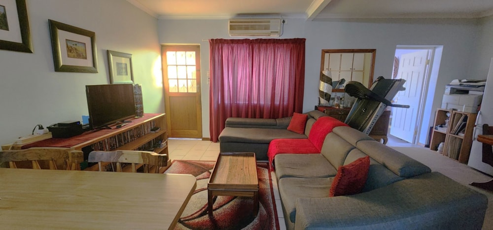 Townhouse sold in Cradock - 1KK1663344 Townhouse sold in Cradock - 1KK1663344