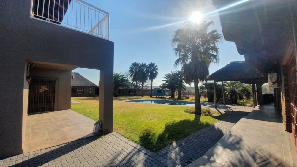 Smallholding for sale in Risiville - 1VT1664111