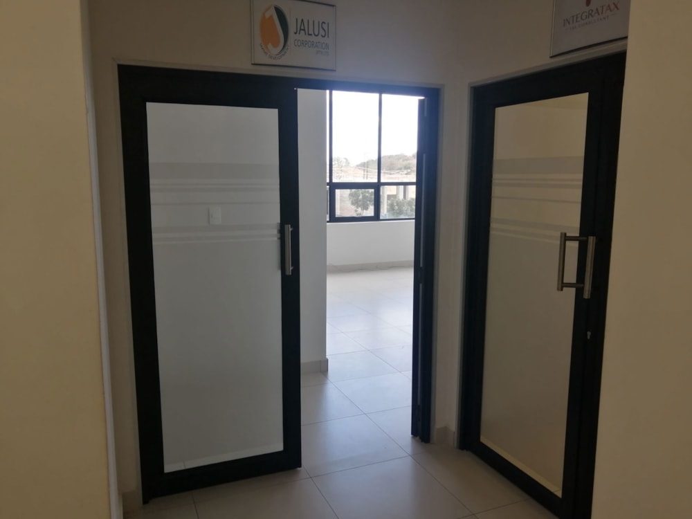 Commercial office to rent in Aspen Lakes - 1GV1732479