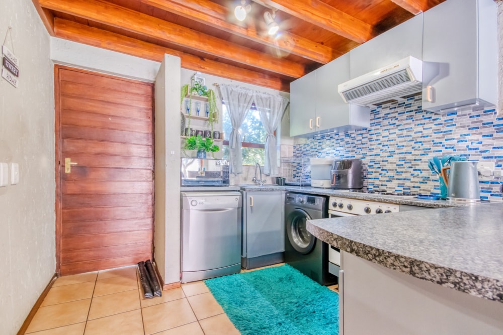 Loft for sale in Douglasdale - FW1662232 Loft for sale in Douglasdale - FW1662232