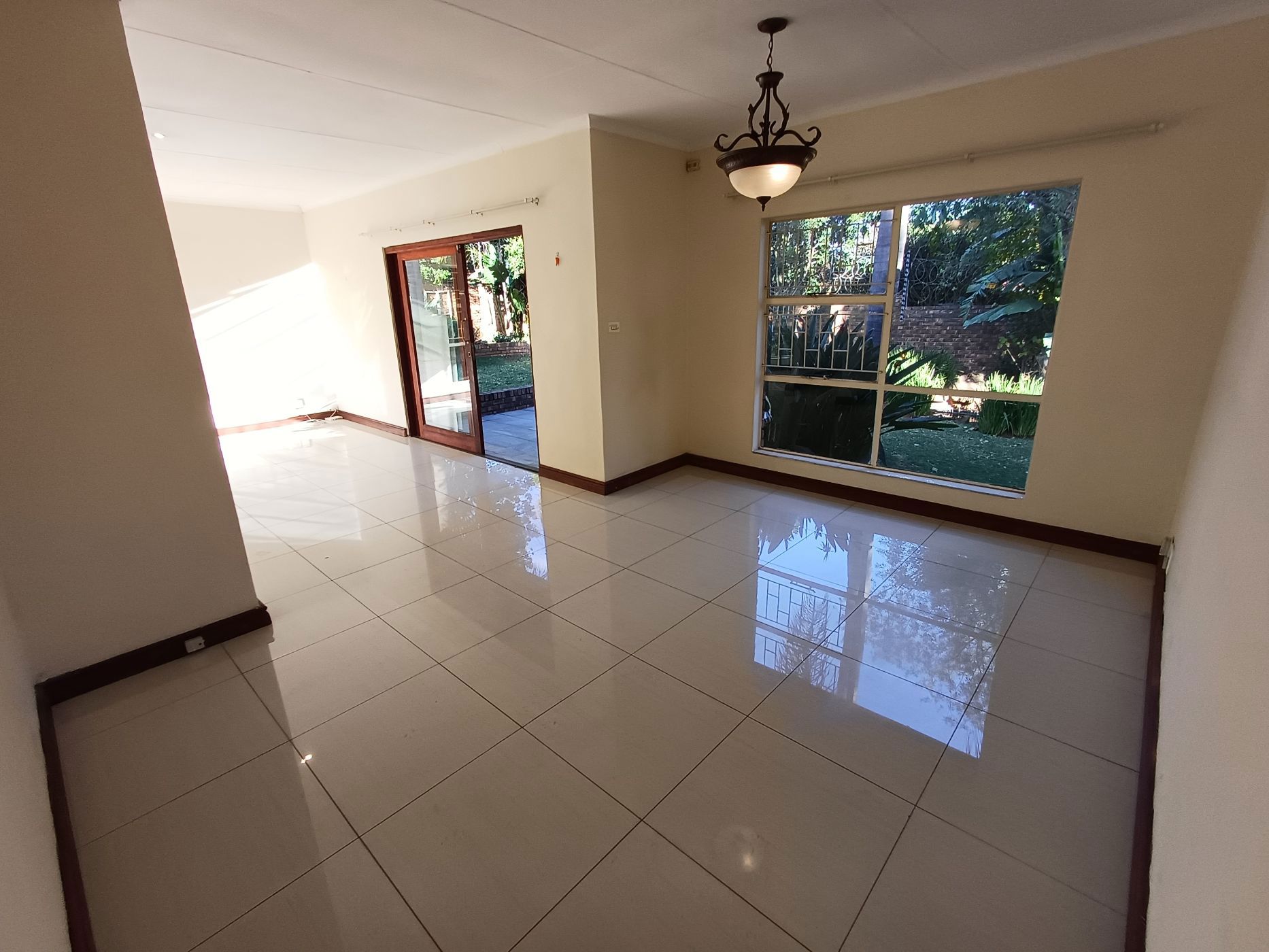 Townhouse to rent in Garsfontein - View 3