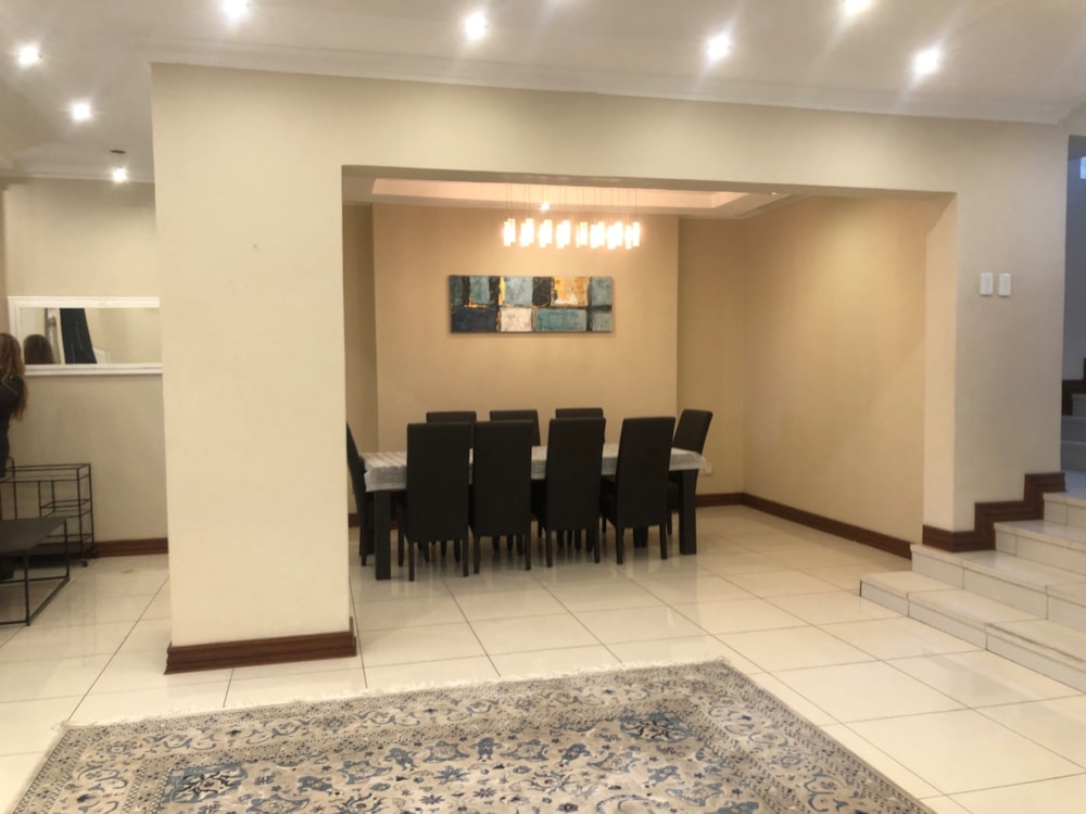 Guesthouse for sale in Waterkloof Ridge - PT1662938 Guesthouse for sale in Waterkloof Ridge - PT1662938