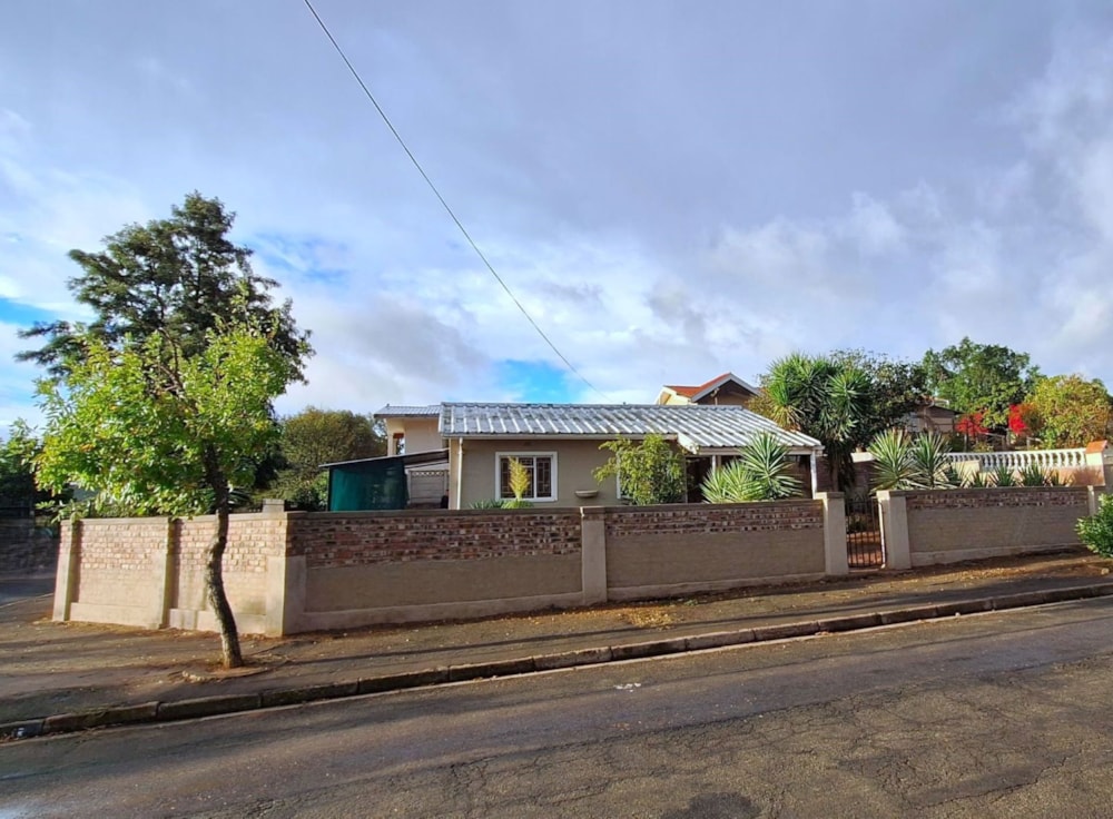 House sold in Oudtshoorn North - 1OU1652686 House sold in Oudtshoorn North - 1OU1652686