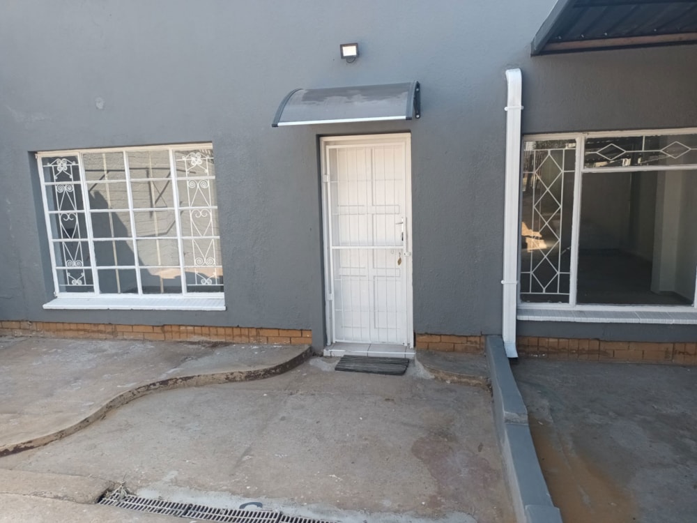 House let in Brakpan Central - 1BJ1663694