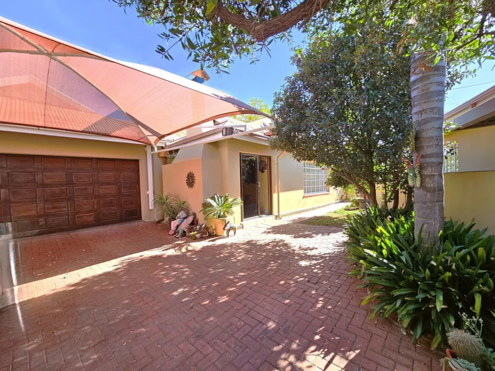 Security complex home sold in Melodie - 1HR1706505