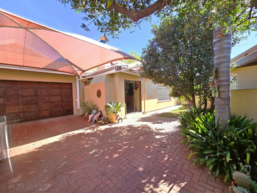 Security complex home for sale in Melodie - 1HR1706505