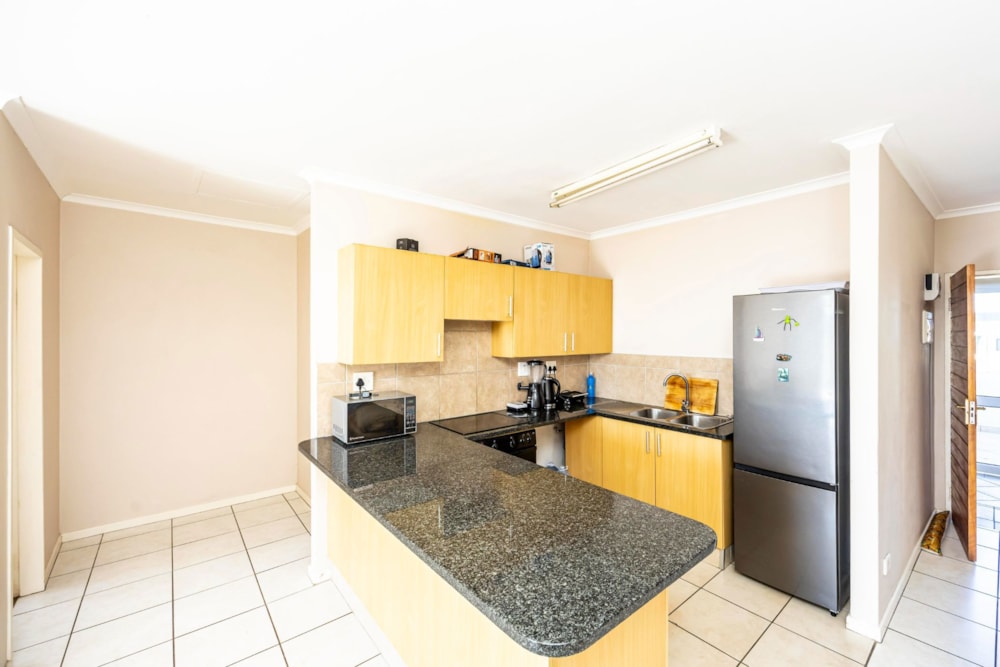 Apartment for sale in Beacon Bay - 1ET1664367