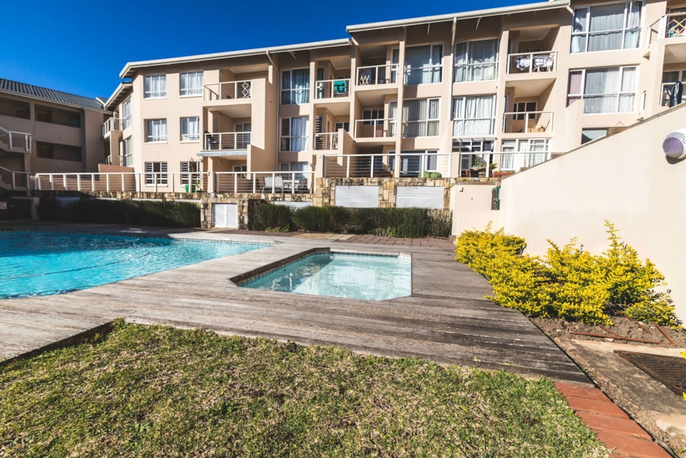 Apartment for sale in Beacon Bay - 1ET1664367