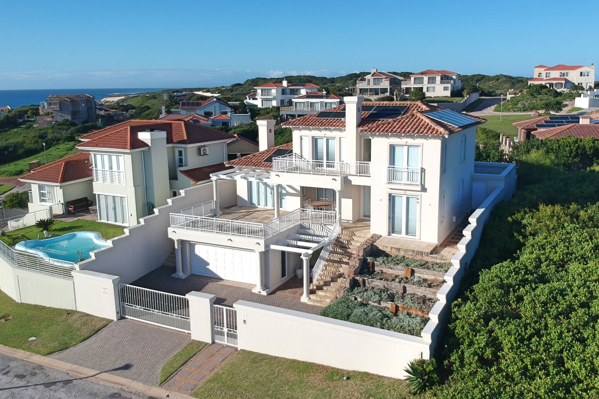 Double-storey house sold in Santareme - 1SA1662298