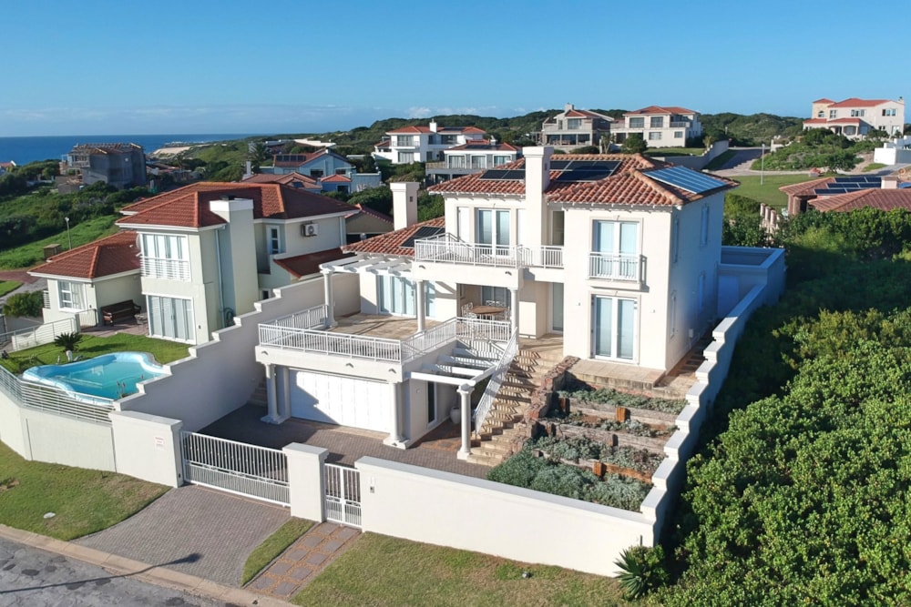 Double-storey house sold in Santareme - 1SA1662298 Double-storey house sold in Santareme - 1SA1662298