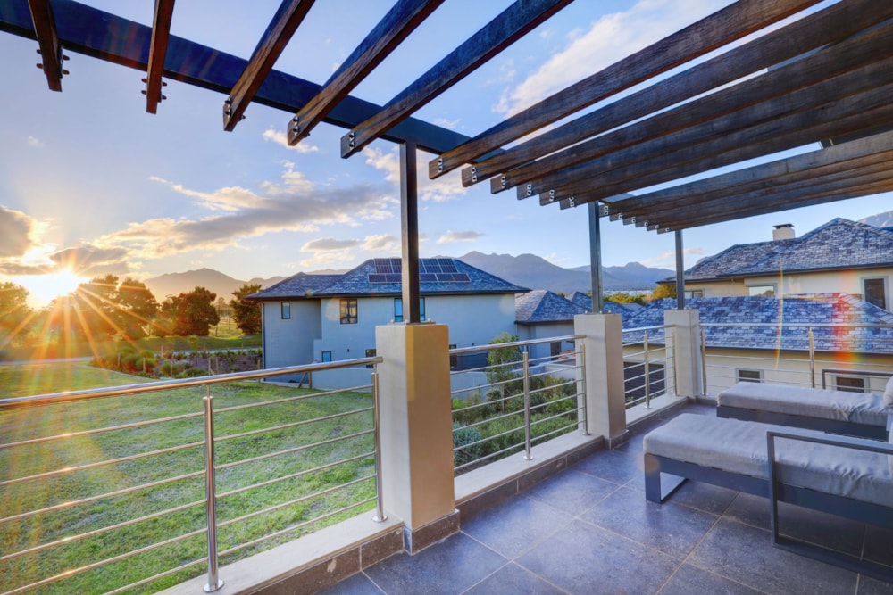 Multi-storey house to rent in Fancourt - GEO1712600 Multi-storey house to rent in Fancourt - GEO1712600