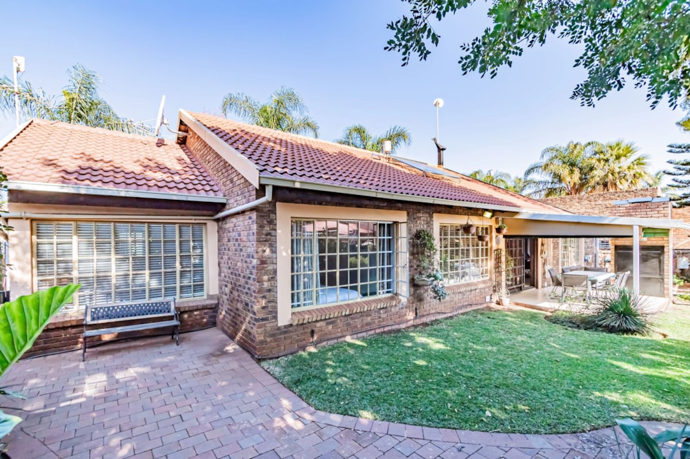 House sold in Zwartkop - CN1662294 House sold in Zwartkop - CN1662294