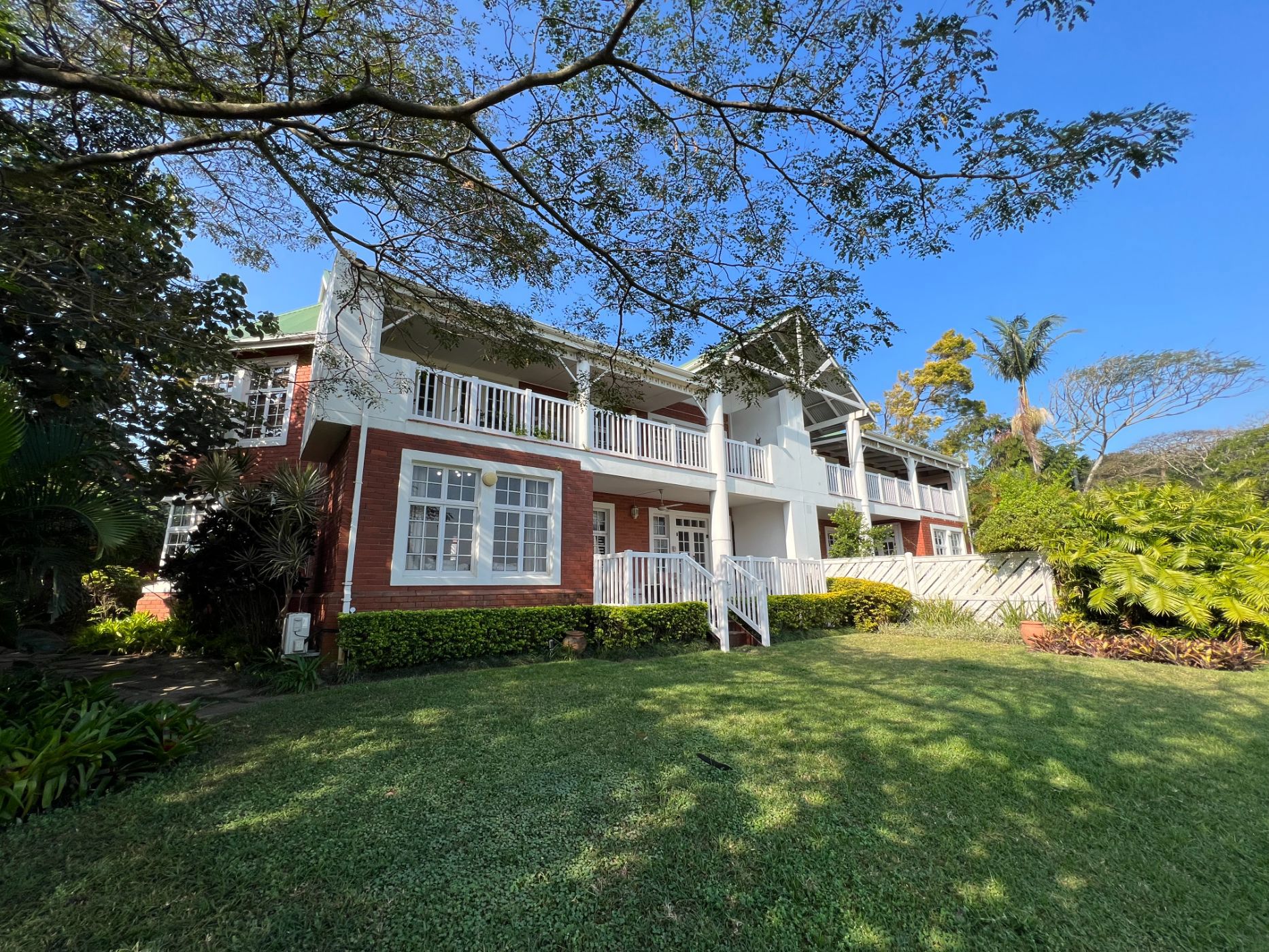 Townhouse let in Mount Edgecombe Country Estate - 1MT1688594