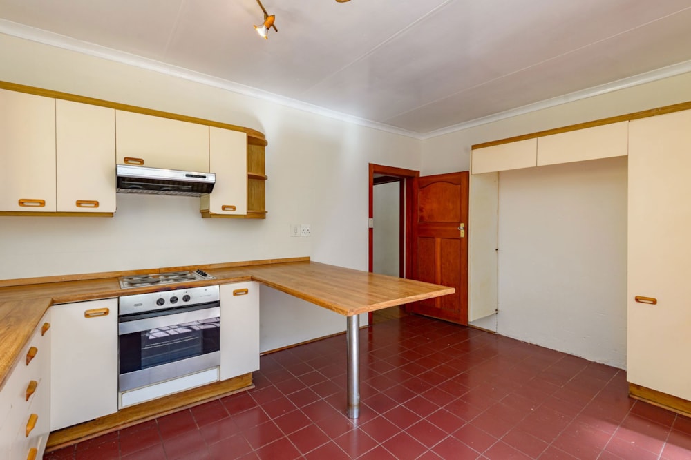 House for sale in Observatory, Johannesburg - BED1657843