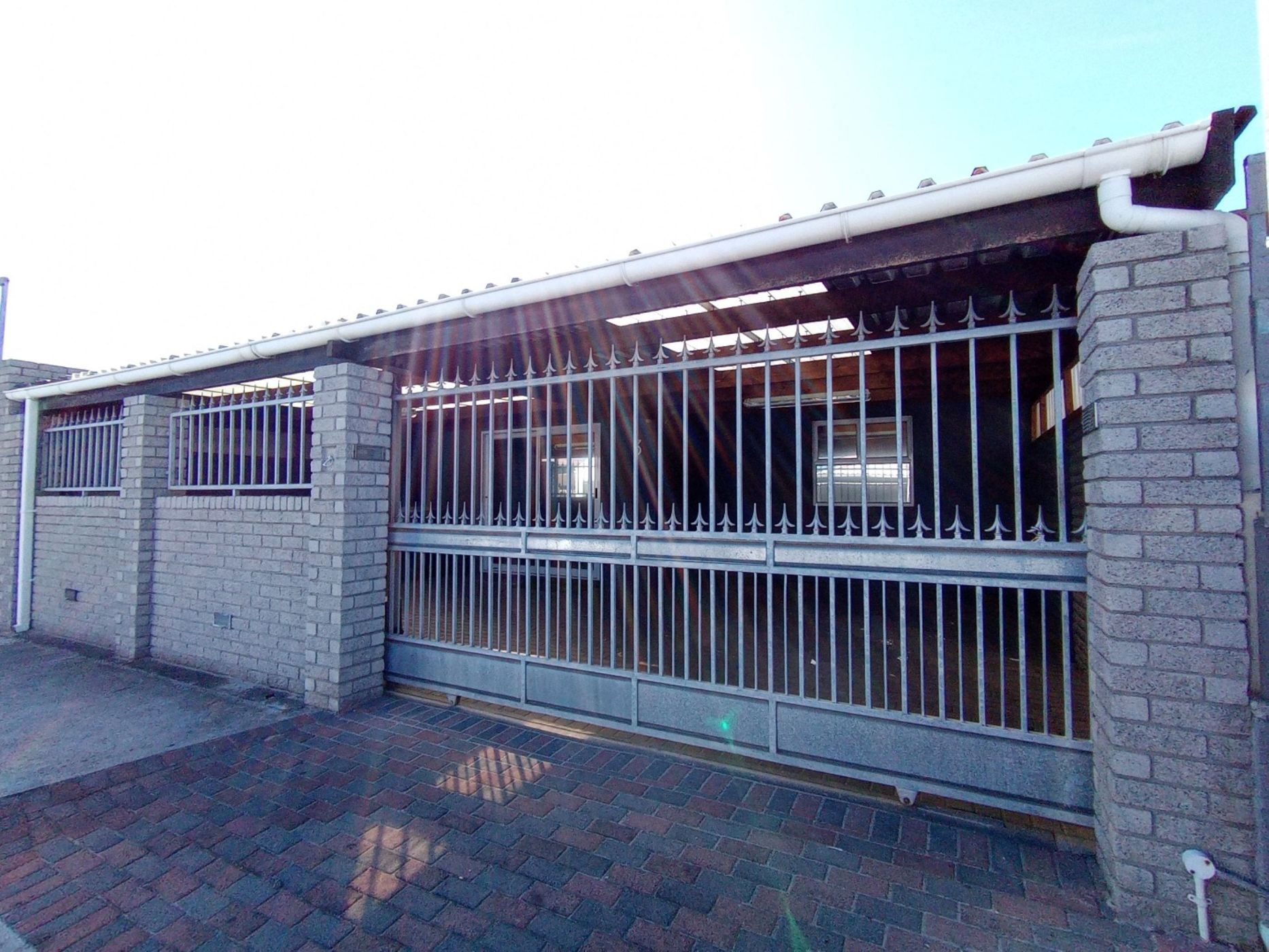 House sold in Portlands - 1MN1666982