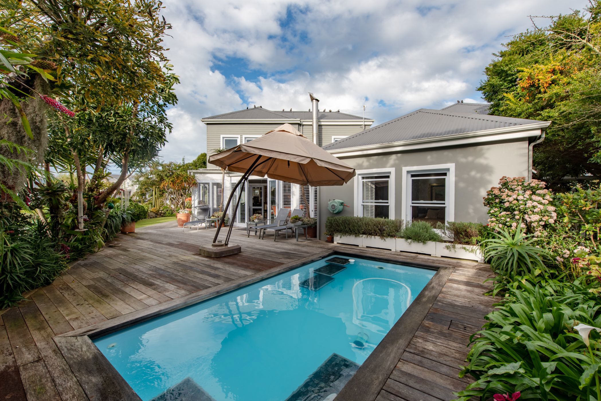 House sold in Thesen Islands - 1KG1665999