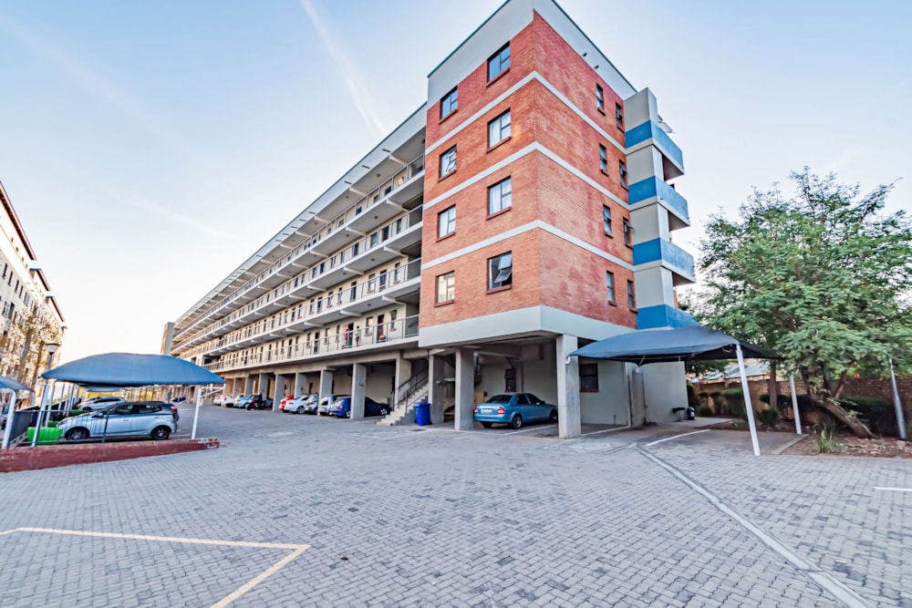 Apartment for sale in Die Hoewes - CN1665068