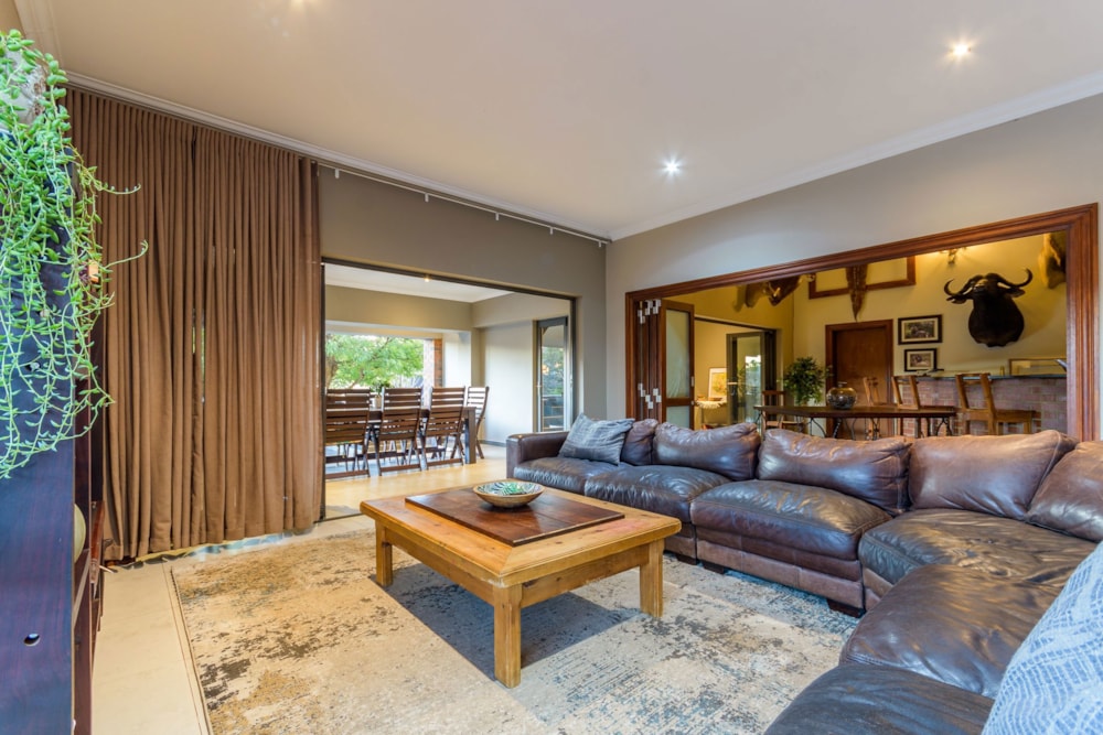 Double-storey cluster sold in Honeydew Manor - RAN1664744 Double-storey cluster sold in Honeydew Manor - RAN1664744