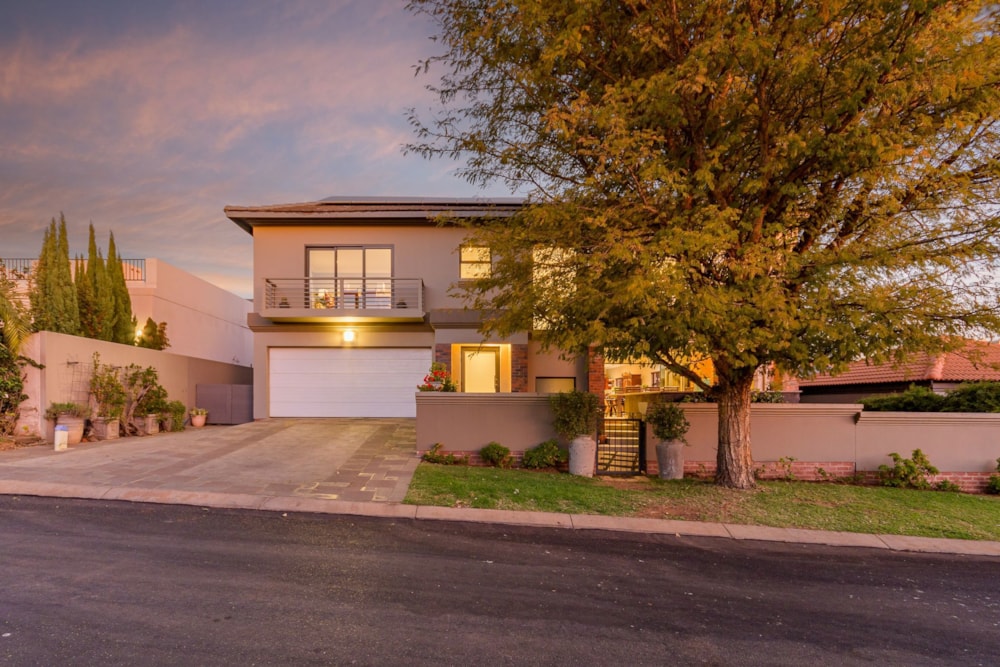 Double-storey cluster sold in Honeydew Manor - RAN1664744 Double-storey cluster sold in Honeydew Manor - RAN1664744