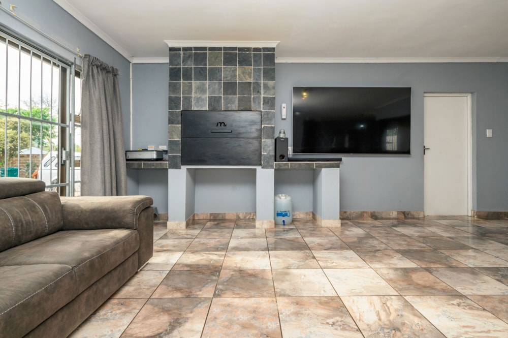 House sold in Lorraine Manor - 1PLZ1666264 House sold in Lorraine Manor - 1PLZ1666264