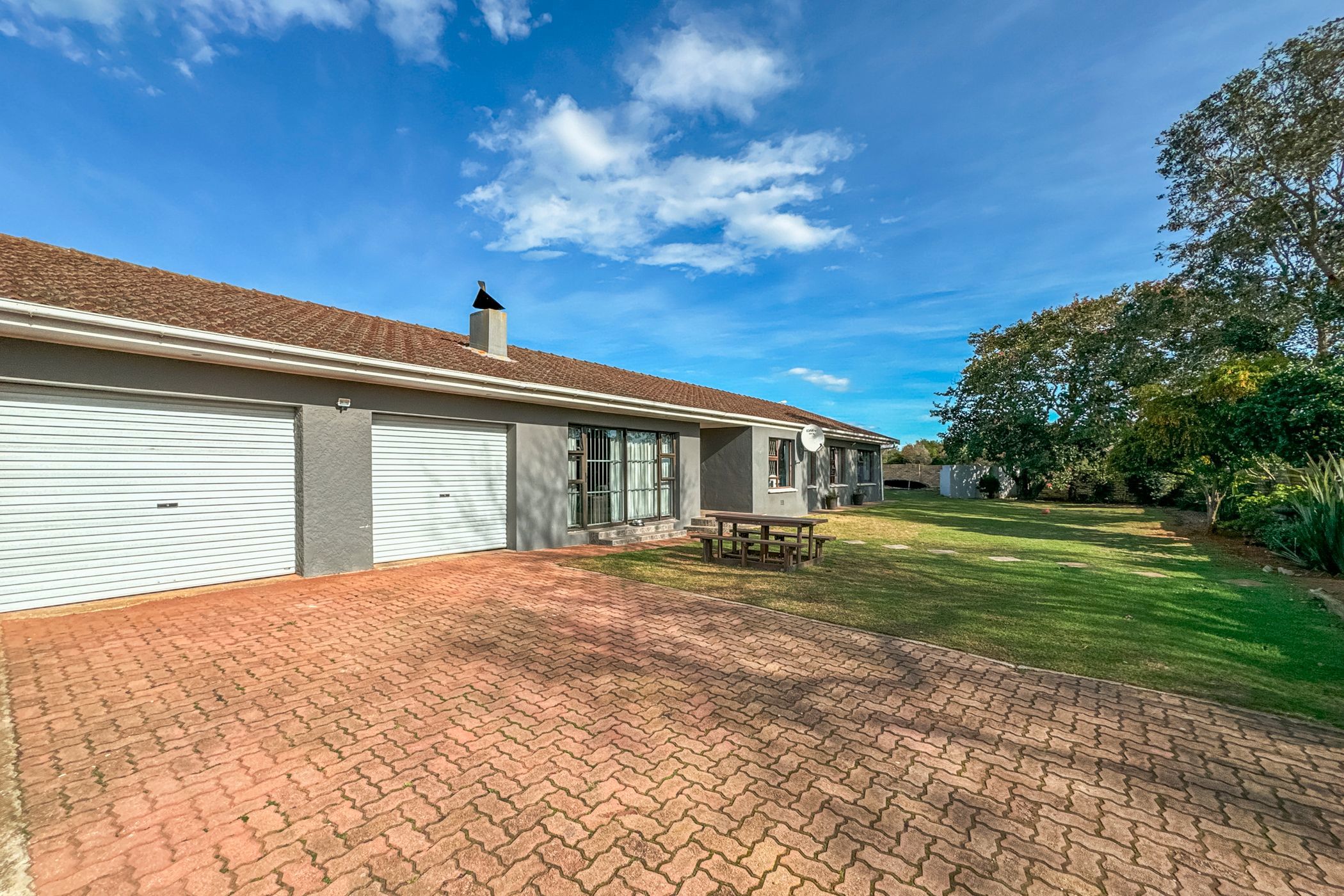 House sold in Lorraine Manor - 1PLZ1666264