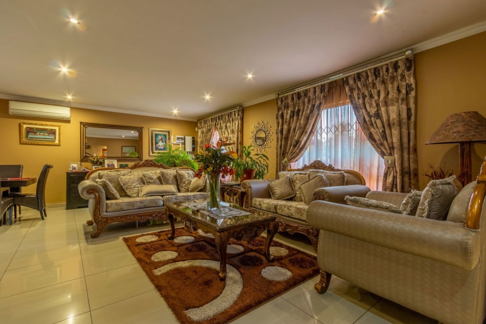 House for sale in Parkrand - BOK1663130