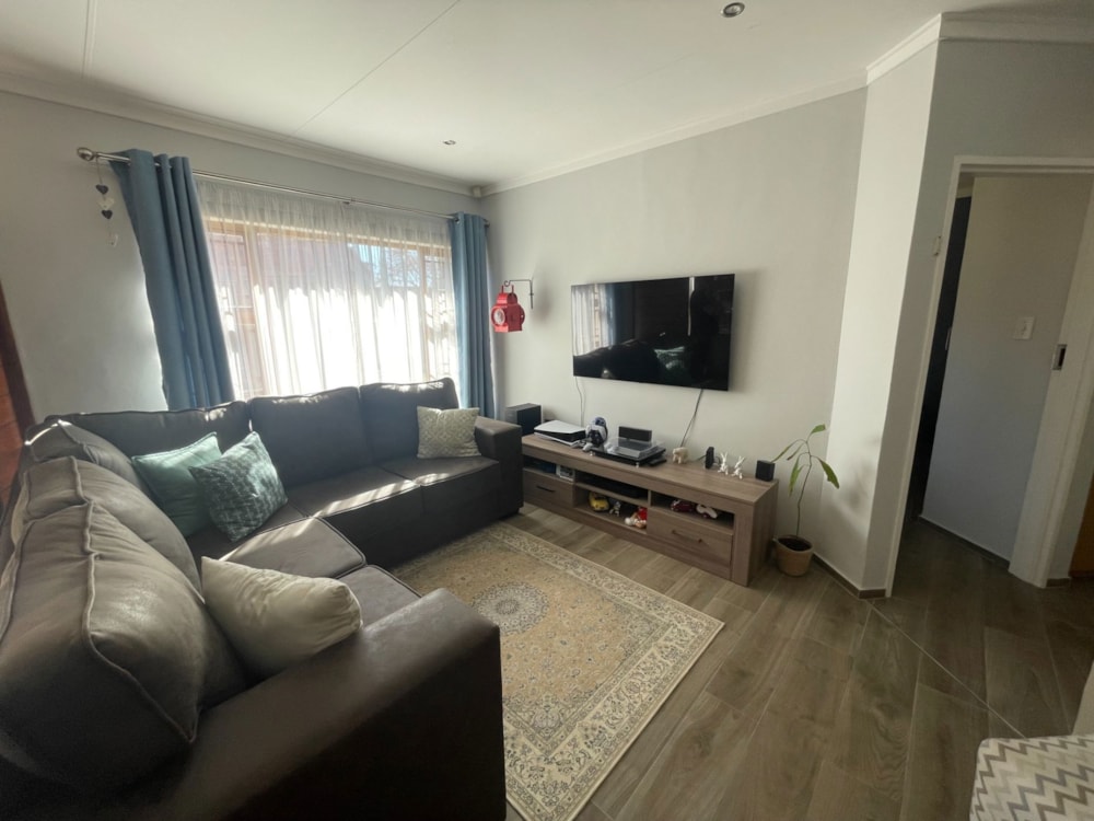 Townhouse for sale in Langenhovenpark - 1BX1667449 Townhouse for sale in Langenhovenpark - 1BX1667449