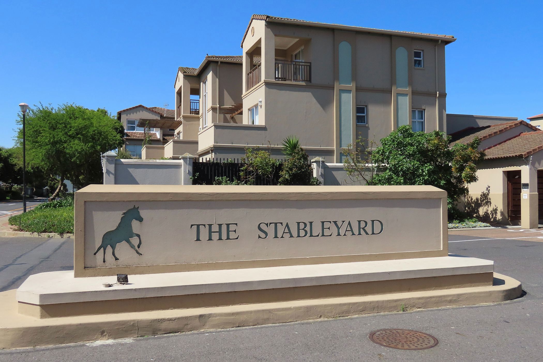 Garden apartment sold in Royal Ascot - 1TV1665640