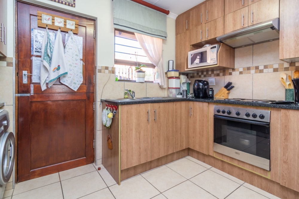 Garden retirement home sold in Featherbrooke Hills Retirement Village - 1KR1666342 Garden retirement home sold in Featherbrooke Hills Retirement Village - 1KR1666342