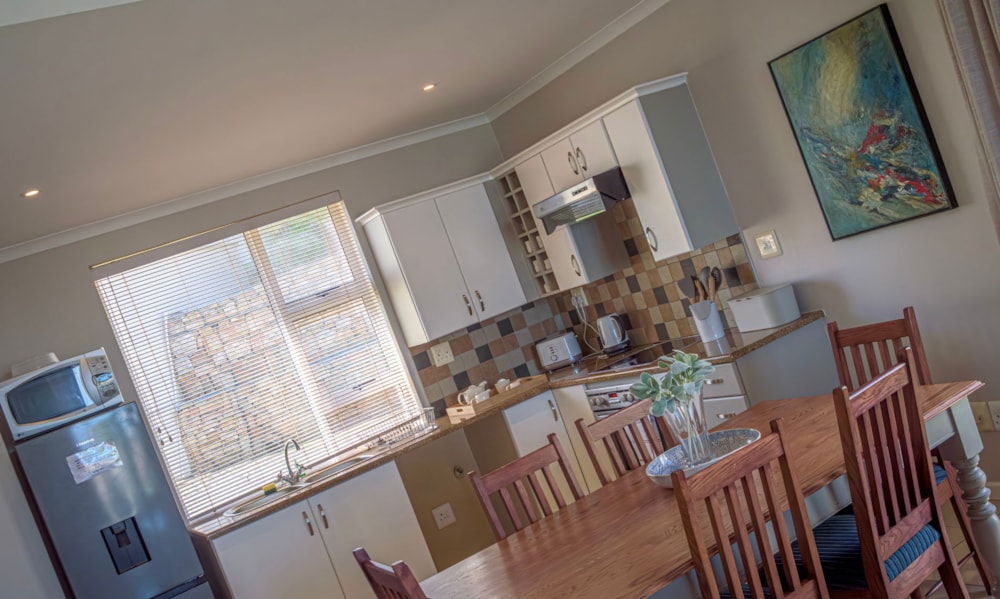 Apartment for sale in Pinnacle Point Golf Estate - 1MB1665137