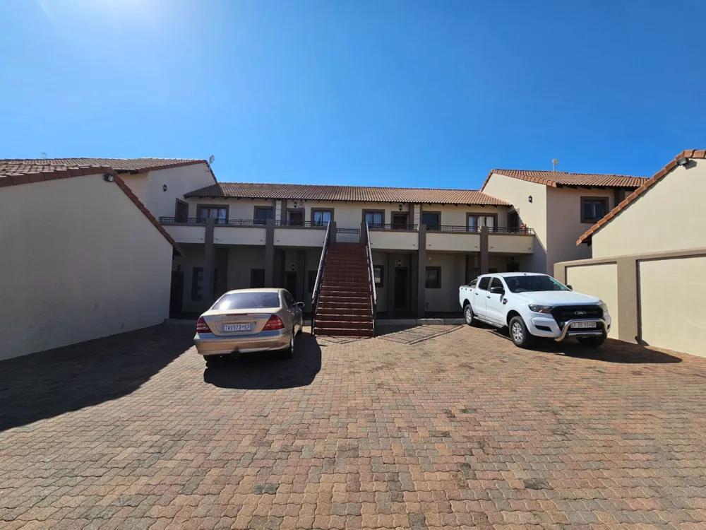 Townhouse to rent in Bendor - 1PS1755035 Townhouse to rent in Bendor - 1PS1755035