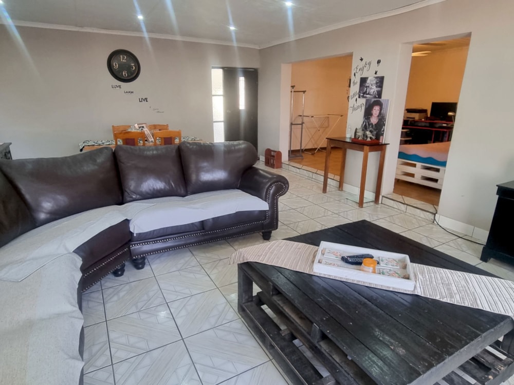 House sold in Uitsig, Bloemfontein - 1BX1664986 House sold in Uitsig, Bloemfontein - 1BX1664986