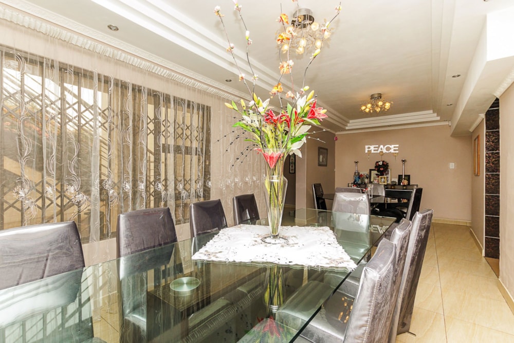 House for sale in Brackendowns - 1GV1717810