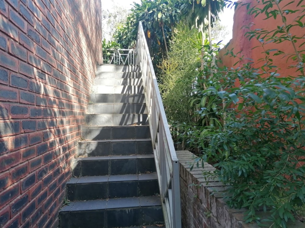 House let in Cowies Hill - 1WP1665415 House let in Cowies Hill - 1WP1665415