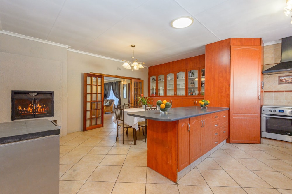 Security estate home sold in Van Riebeeck Park, Kempton Park - KTP1664349 Security estate home sold in Van Riebeeck Park, Kempton Park - KTP1664349