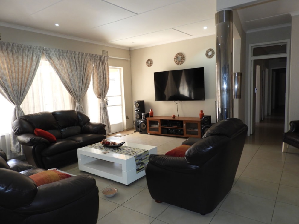 House for sale in Constantia Kloof - RAN1735073