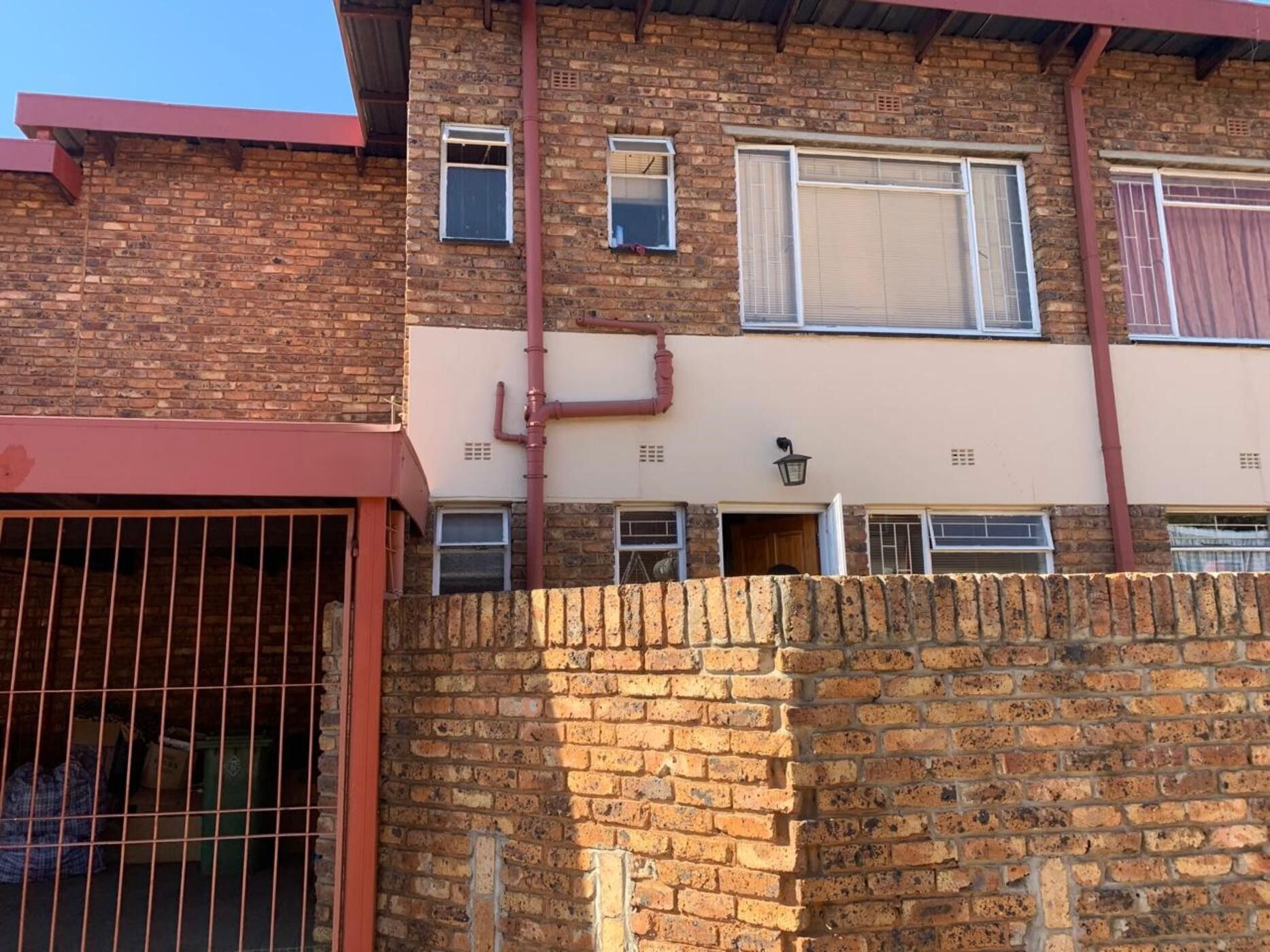 Townhouse for sale in Middelburg Central (Mpumalanga Central) - 1MD1745376